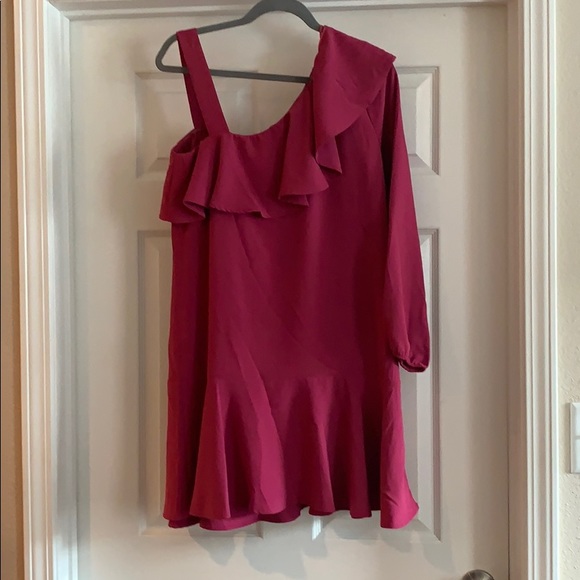 Skies are Blue One Shoulder Ruffle Dress NWT - Picture 4 of 8